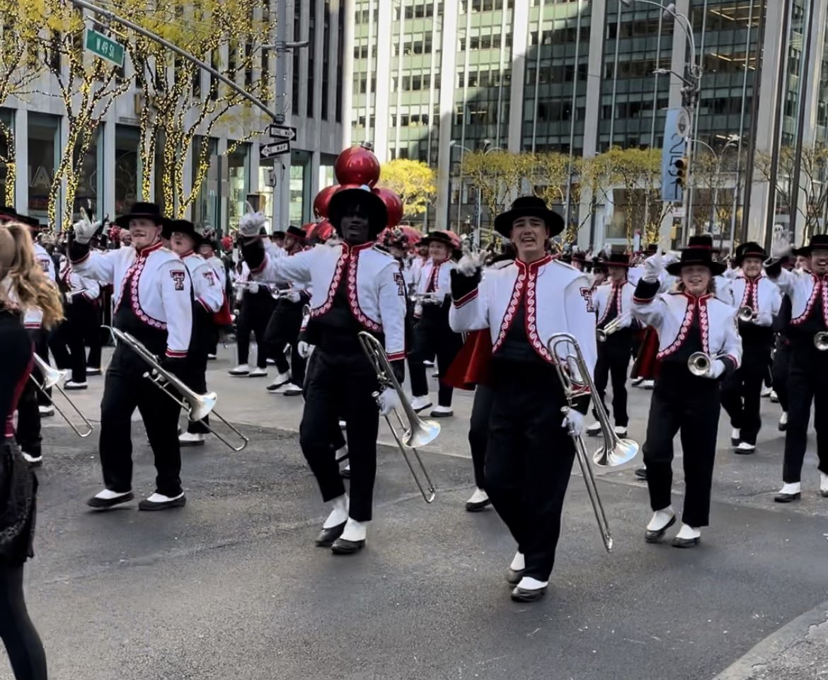 pchristy11's tweet photo. The Goin’ Band from RaiderLand in the Macy’s Thanksgiving Day Parade 

Incredible 

So so proud! 

❤️❤️ https://t.co/l60JhDaIWO