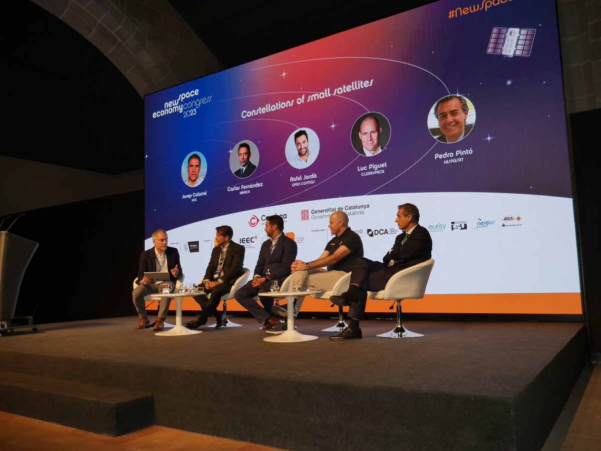 IEEC_space's tweet photo. 🚀 Conclou el congrés #NewSpace23 amb un enorme èxit de convocatòria, que certifica el gran potencial del #NewSpace a #Catalunya.

🗣️ El congrés, celebrat a la #LaLlotjaDeMar de #Barcelona, ha comptat amb ponents de primer nivell com @astro_duque, @NajaGeraldine, @timmermansr  o @RoserRocaToha, que han ofert una visió acurada de les darreres tendències dins el sector.

🤝 La cita ha esdevingut també un magnífic entorn de #networking per a una  comunitat NewSpace catalana en gran creixement. La zona habilitada per mantenir reunions ràpides 1 a 1 (#B2B) i els estands de diverses organitzacions i empreses —entre elles l’#IEEC— han mantingut un flux constant d’assistents a la recerca de nous reptes i contactes.

🛰️ Josep Colomé, director de l’Àrea de Promoció del Sector Espacial de Catalunya (#APEC) va moderar una més que interessant taula rodona sobre constel·lacions de petits satèl·lits durant la primera jornada.

🎓 El #talent ha estat un altre dels temes destacats i la nostra @annaruizayala, coordinadora a l’#IEEC del programa Talent i Societat de l’#EstratègiaNewSpace de Catalunya, va explicar els beneficis de les beques ‘NewSpace Catalonia’ durant les #SpaceTalks.

El #NewSpace23 ha estat organitzat per @CambraBCN i @tic amb la col·laboració de l’#IEEC, l’@ICGCat, @i2CAT i @KIMbcn.

Hi han col·laborat: @dca_cat, @esa, @Eurisy1, @ISUnet, @NEREUSaisbl i @WIA_Europe - Barcelona.