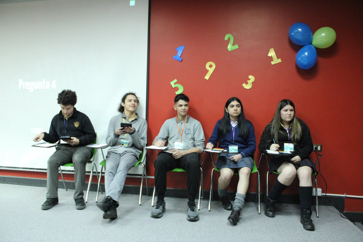 Accion_stem's tweet photo. 🏆Nuestros campeones de las Olimpiadas Matemáticas para tod@s con @khanacademy!💪🌟

💙Gracias por su dedicación y esfuerzo en esta actividad😍 ¡Están preparados para grandes desafíos en el mundo STEM!🌎🚀 #matemáticas #stem https://t.co/5rU2Rg7CMo