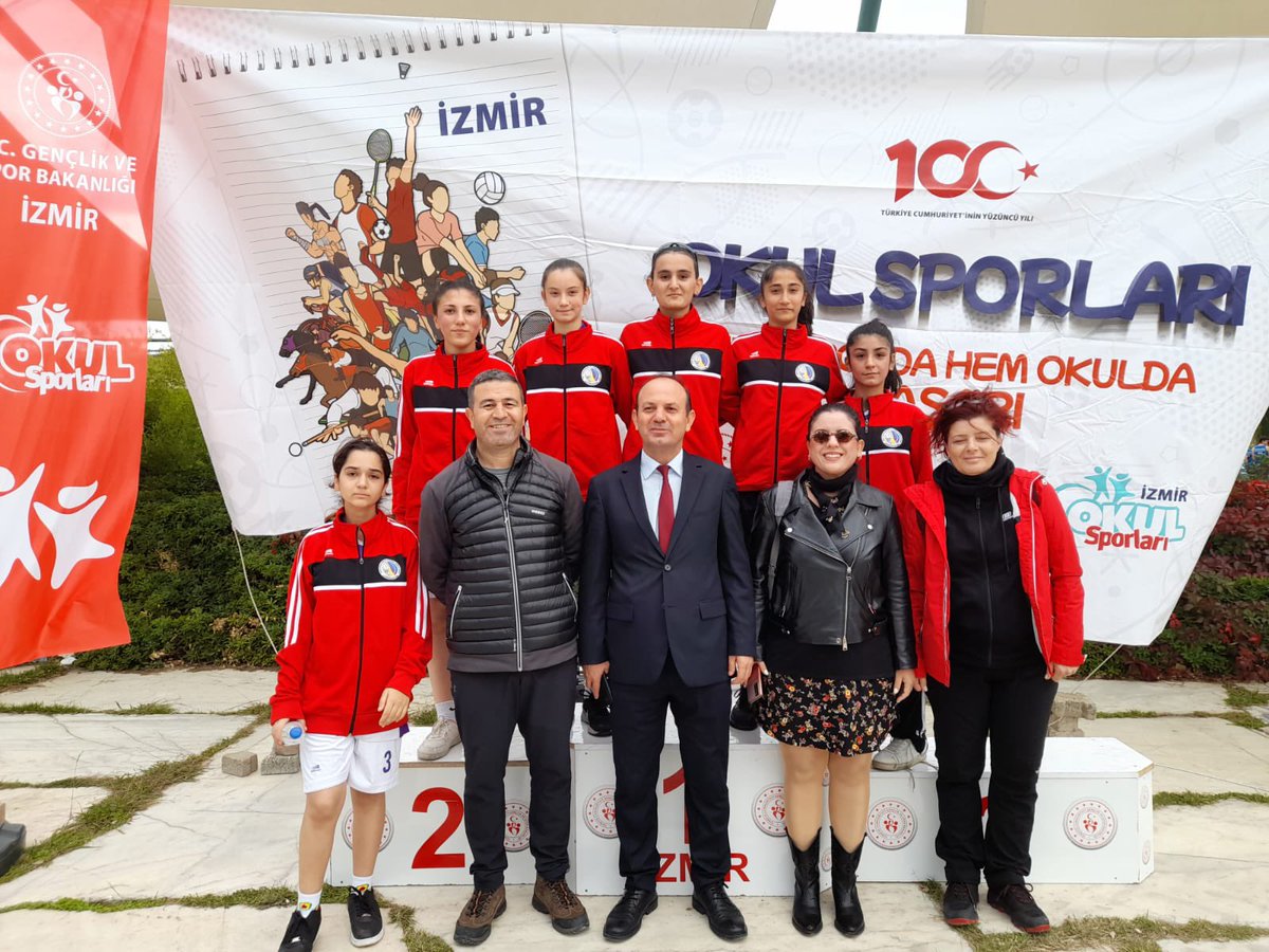 mtal_nene's tweet photo. 2023-2024  Okulsporları kapsamında İzmir İl Kros yarışmasında okulumuz  Nenehatun m.t.a lisesi takım olarak  İzmir 2. Olmustur. Öğrenci ve Öğretmenlerimizi kutlarız🎉🏅 https://t.co/f1oAXGKmJI