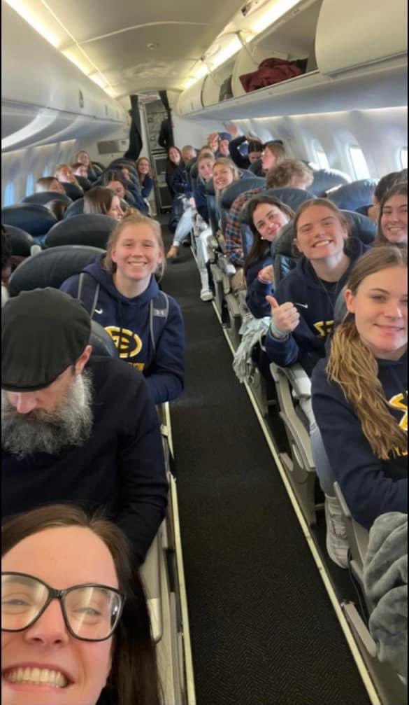 UWECWhockey's tweet photo. Vermont, here we come!!!! https://t.co/jWjP46cfcl