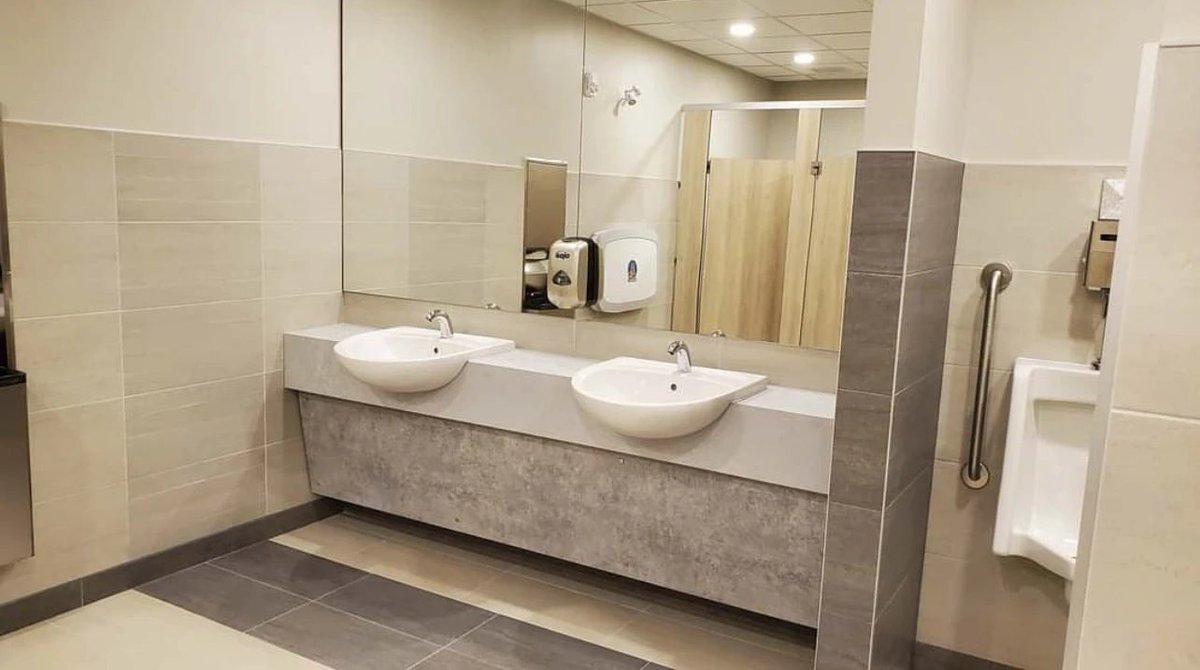 Have a look at the features added to this sink area at Sturgeon Medical Centre! 💯

@caesarstoneca