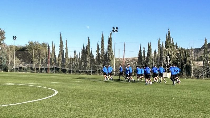 HerculesFutura's tweet photo. 💪🏻 ¡Nuestro Juvenil A ha entrenado hoy en Fontcalent para preparar su partido del fin de semana! 🙌🏻

💙 #MachoHércules 🤍 https://t.co/LILo2Hm0rx