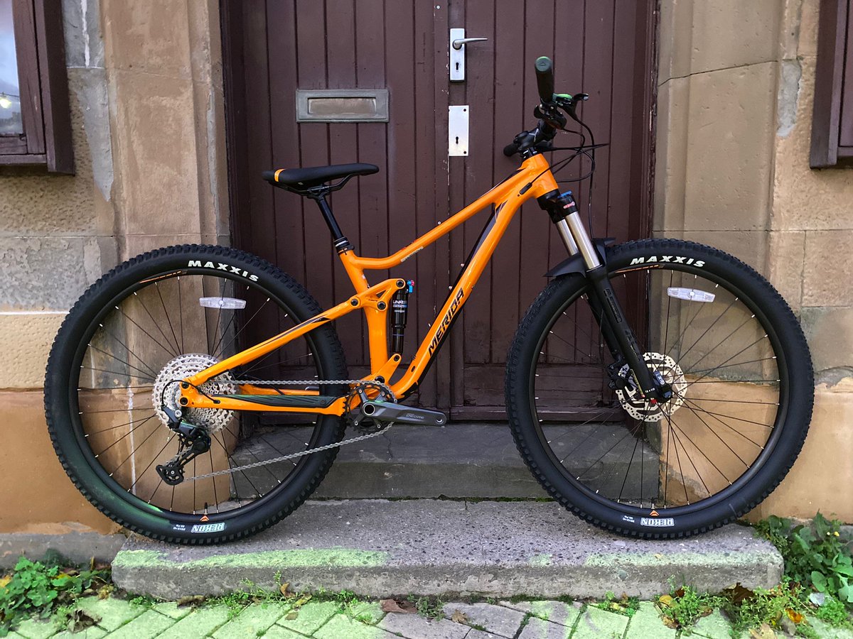 ACSprestwickLTD's tweet photo. A late addition to our Black Friday sale. 🧡

We have this Merida One-Twenty 400 available in a small frame size only.

RRP £1700
Our price £1299🔥👌

#Bikes #Cycling #Merida #OneTwenty #MTB #MountainBike #BlackFriday #BlackFridaySale #ShopLocal https://t.co/hhLS3YiDzY