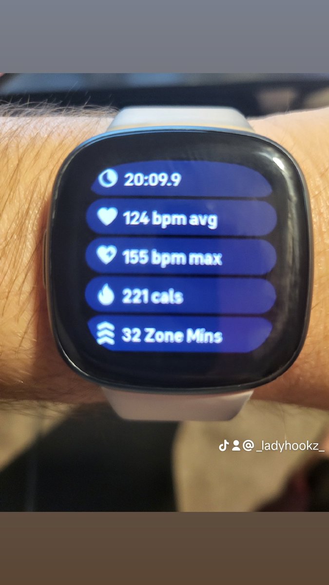 hookz_lady49136's tweet photo. don't need a gym to get in a workout I just found some video on YouTube doing chair cardio since my foot is hurt still #weightloss #wieghtlossjourney #fyp #lifestyle #gym #goals #mindset https://t.co/5aIBi5EpgD