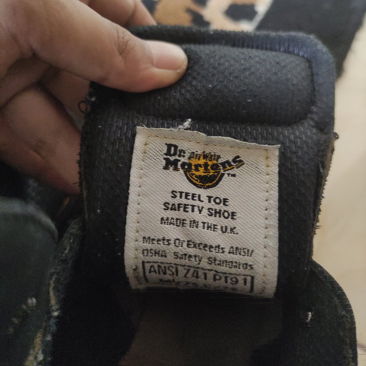 therahmadyas's tweet image. forsale:
Dr. Martens 7737
Steel Toe Safety Shoe Collar Padded
UK9 / 11.34" (28.8cm)
Made in England
No Box
-
loc: Sidoarjo, Jawa Timur, ID
#wts #drmartens #jualdrmartens