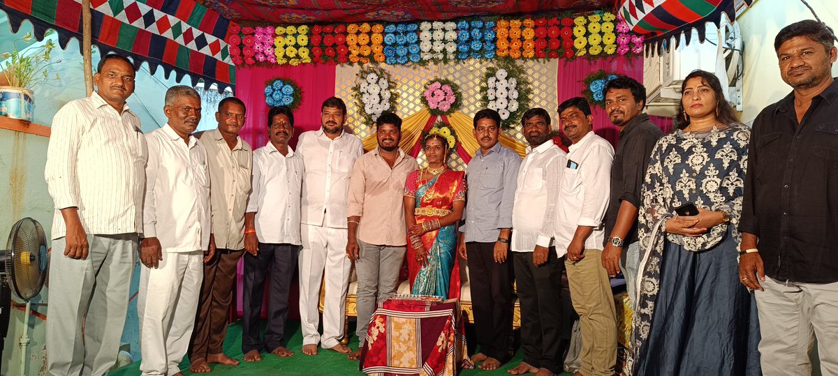 TDPConnects's tweet photo. ఈ రోజు గుంటూరు తూర్పు నియోజకవర్గం లో పలు శుభ కార్యములలో పాల్గొనడం జరిగింది.
#WhyAPHatesJagan
#TDPJSPTogether
#MohammedNaseer
#GunturEastConstituency
#GunturDistrict
#TDPGuntur
#TeluguDesamParty
#NaraChandraBabuNaidu
#NaraLokesh
#Yuvagalam
#BhavishyathukuGuarantee
#APNeedsCBN https://t.co/68ahHqmJaV