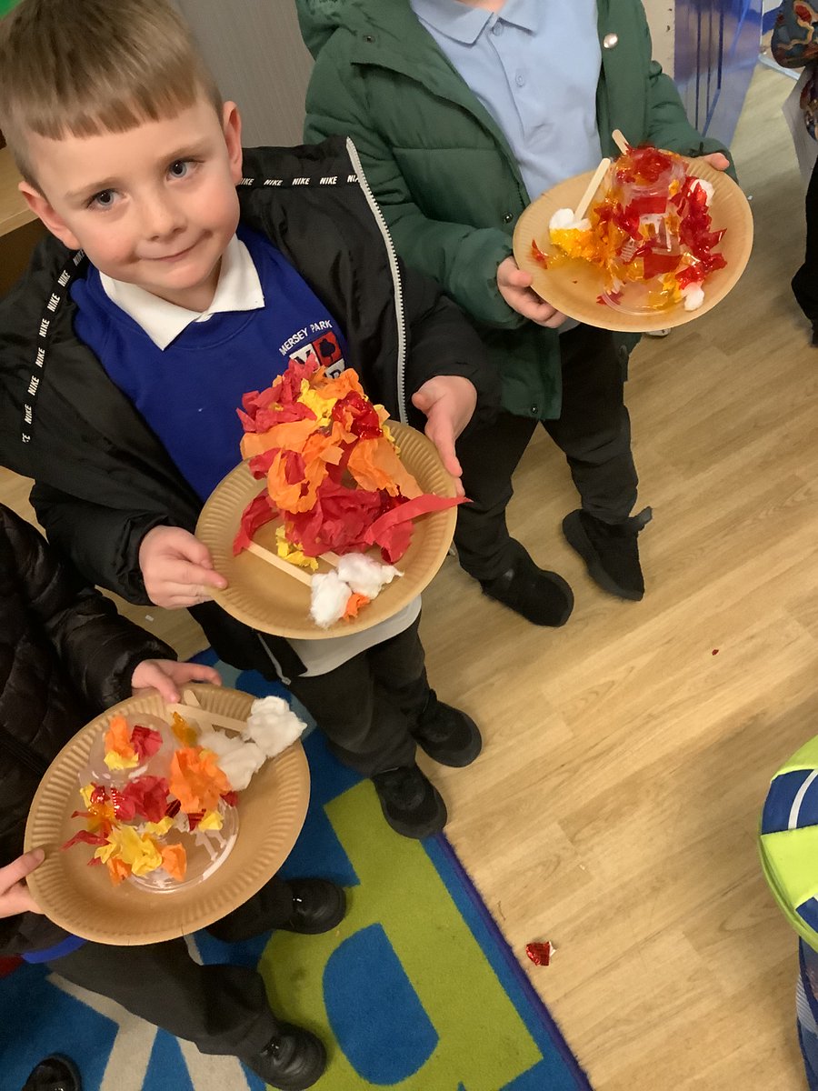 Another fantastic week in Story Explorers!  

Inspired by our wonderful book, we made our own crafty campfires, complete with some marshmallow toasters!  

#MPPSLiteracy #storyexplorers #campfire