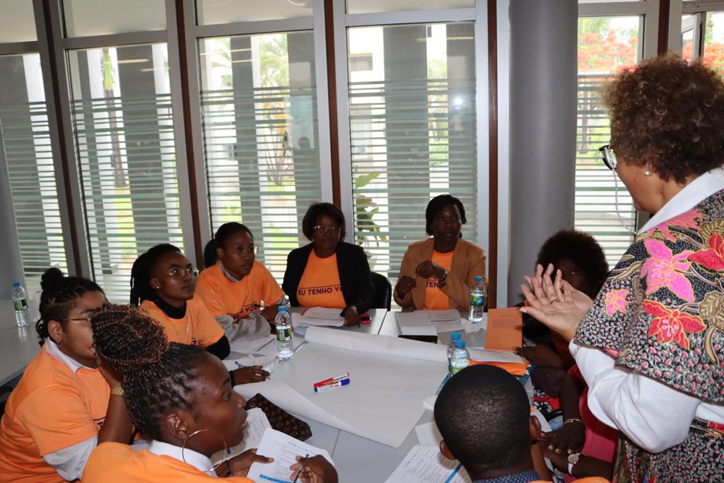 How do Angolan Youth perceive gender equality in their society?

- Women's Empowerment and Leadership
- Combating intersectional discrimination

UNICEF Angola is conducting gender equality training for women- and youth-led organizations in Luanda to address these topics. 

#GBV