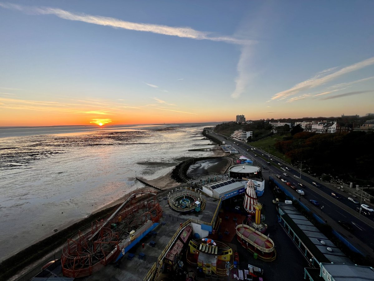 This is our brand new cherry picker 👷‍♂️🚧

It will be an integral part of the daily, weekly, monthly and annual maintenance checks we do, to reach those parts that can’t be reached! 🦺

It reaches a height of over 40m in preparation for of our new drop tower which is 38m!