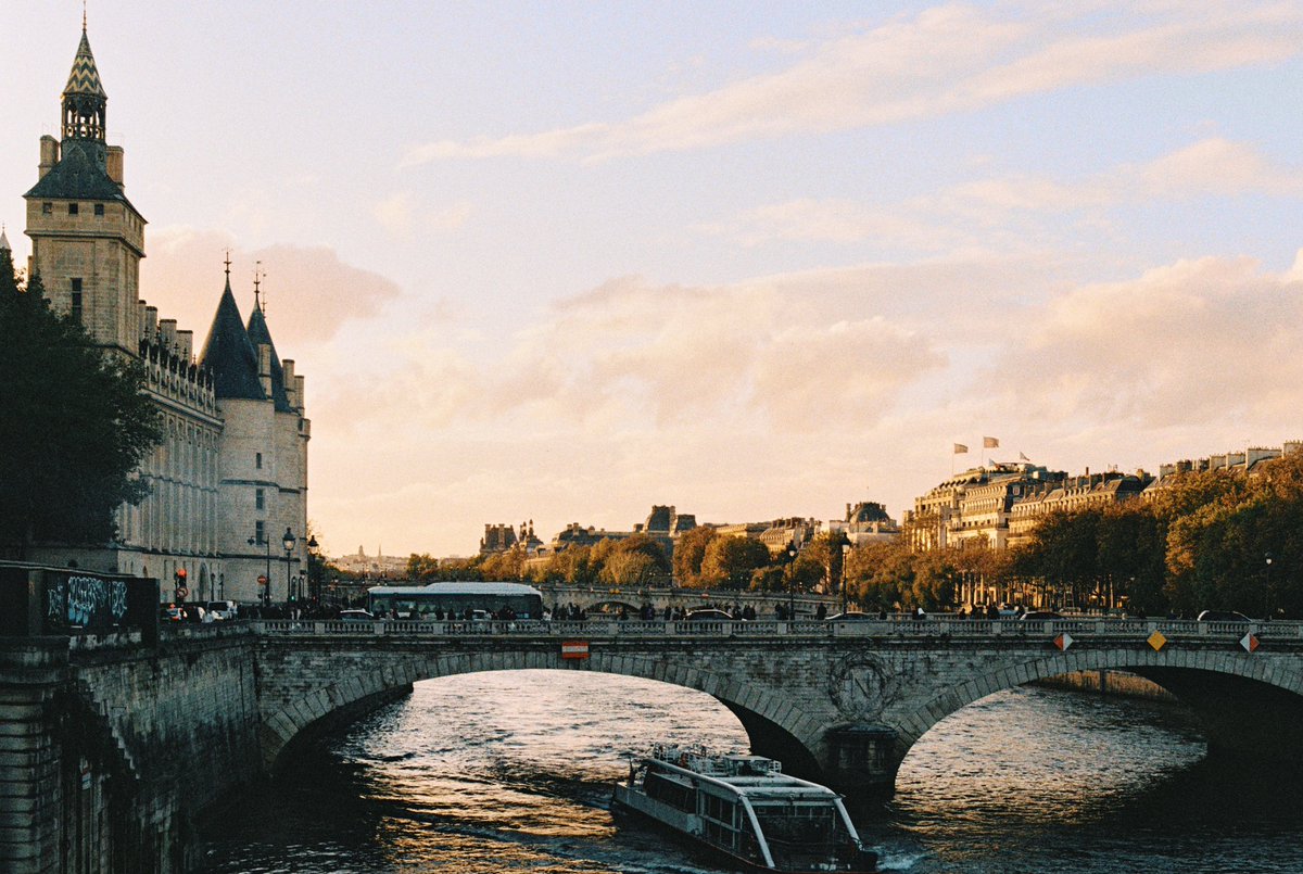 athnsbrg's tweet photo. Paris on film 🎞️ https://t.co/LntmYYm7qf