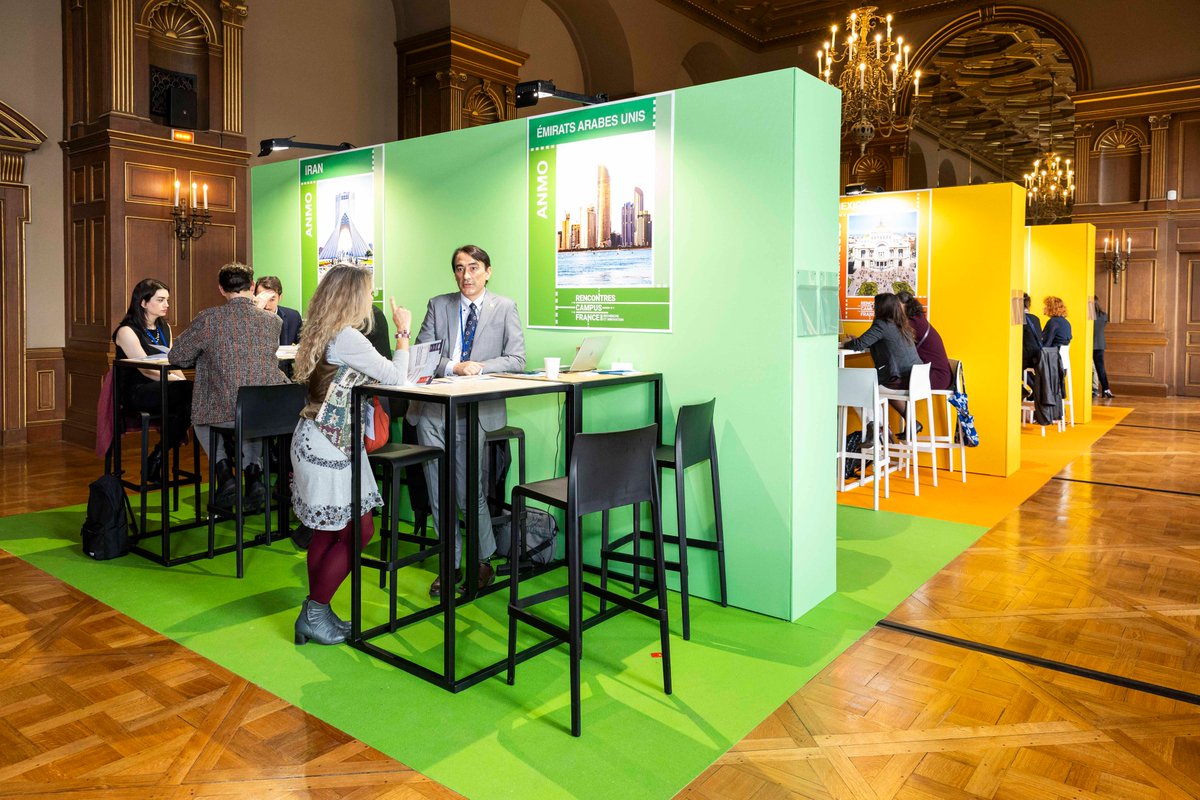 CampusFrance's tweet photo. #RencontresCF | 👉 Plus de 1 000 rendez-vous se sont déroulés entre les 329 représentants des établissements d’enseignement supérieur français, et les 112 représentants des ambassades de France. 📸
🔎 Au total, plus de 700 participants ont fait vivre cet événement ! 🔥 https://t.co/9Vr4n9QPyJ