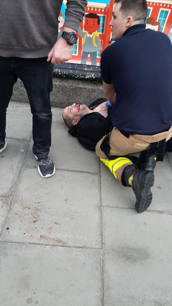Cairnlodge1's tweet photo. 🚨🚨🚨🚨🚨🚨🚨🚨
#Terrorattack in #Dublin on children 🚨🚨
'At least three #children are #stabbed near #girls #school in #Dublin' #Ireland #RepublicOfIreland #Eire ☘️🇮🇪 #FreeState #Kids stabbed in #Terroratack 🇮🇪☘️ https://t.co/LjiOSg136Y