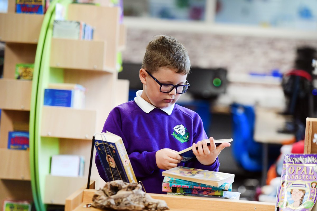 ⚪️ Are you ready to make a difference? Wishing to become a teacher? 🔵

Start your teaching journey with us!  Learn the art of inspiring young minds through our trainee-centred ITT programme ✨ 

✅ Apply now 

➡️  lnkd.in/eS3VYUh9 ⬅️ 

#TeacherTraining #ITT <a href="/Ambition_Inst/">Ambition Institute</a>