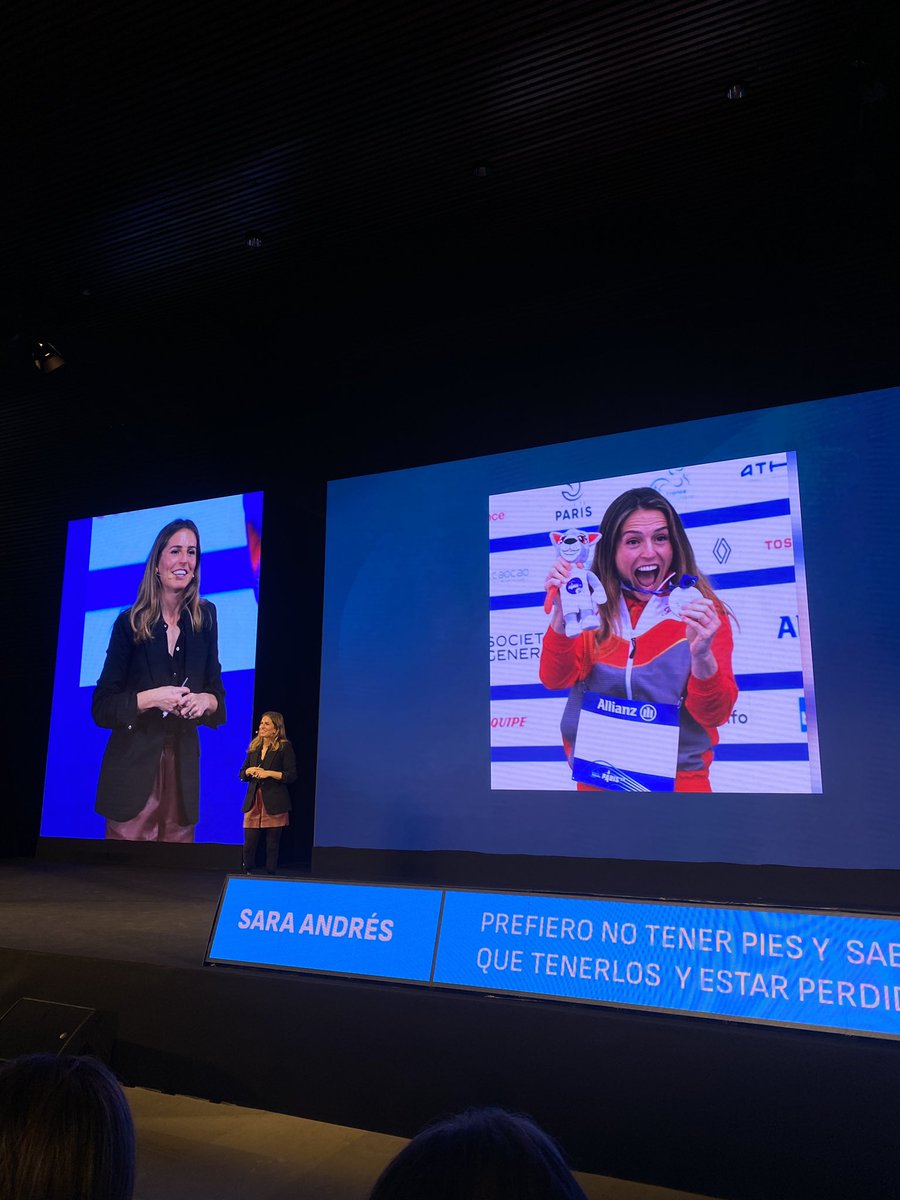 "Lo más permanente en la vida es el cambio"
Su ponencia y ella misma, toda una lección de vida <a href="/SaraAndresB/">sara andres barrio</a> #AM23