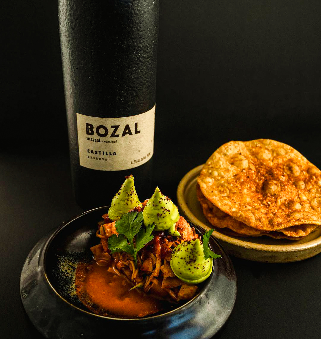BozalMezcal's tweet photo. As we feast with Bozal Mezcal we  are filled with gratitude for those who have worked to preserve the wildly refined traditions of mezcal production over generations. 

#bozalmezcal #handcrafted #wildlyrefined #thanksgiving https://t.co/WdBztOLef4