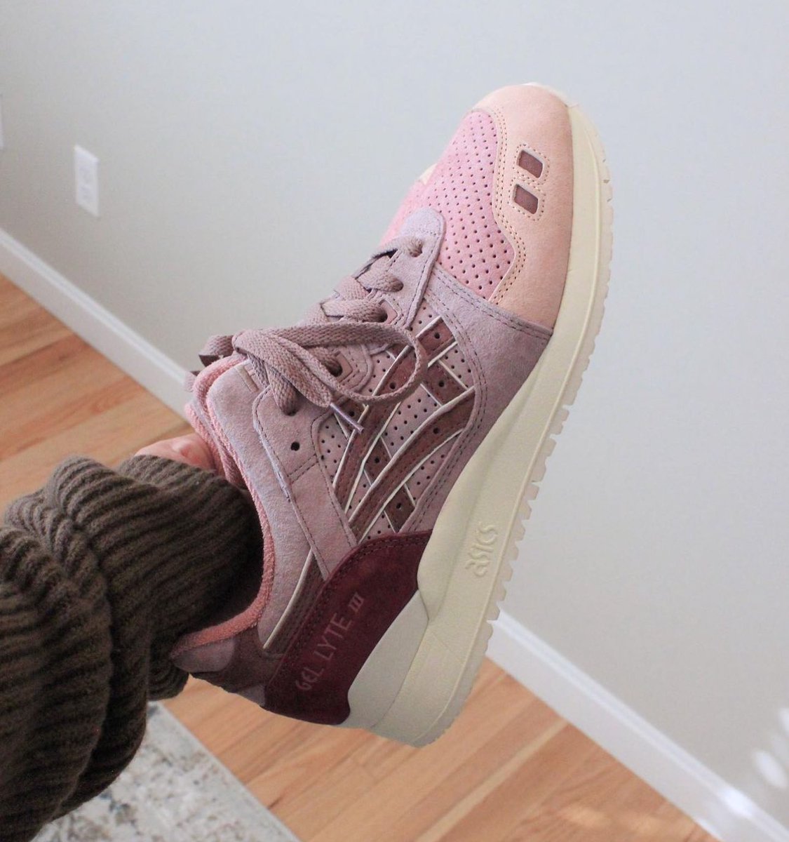 Invisible Friends tweet media