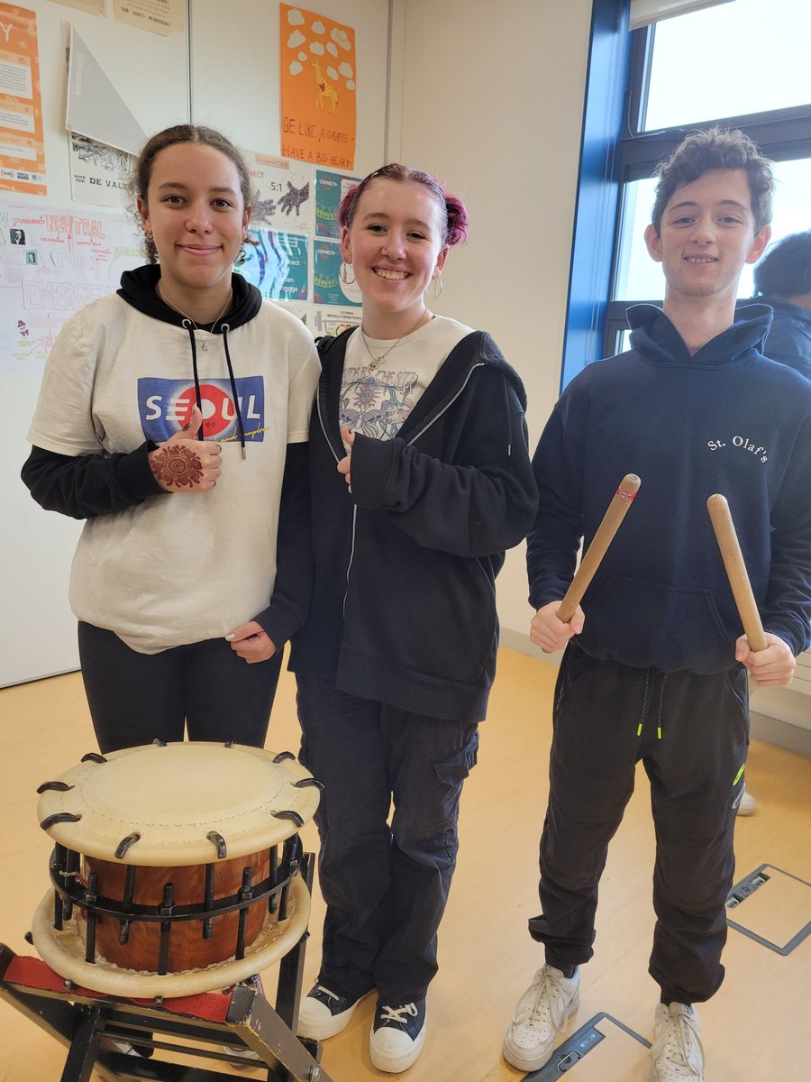 cmcauliffe2's tweet photo. @StepasideETSS is so grateful to @UCD_Japan for bringing the world of Japanese culture &amp; language to our TYs. Such energy &amp; enthusiasm - arigatou @langsconnect_ie #thinklanguages https://t.co/bfZUq8k3C2