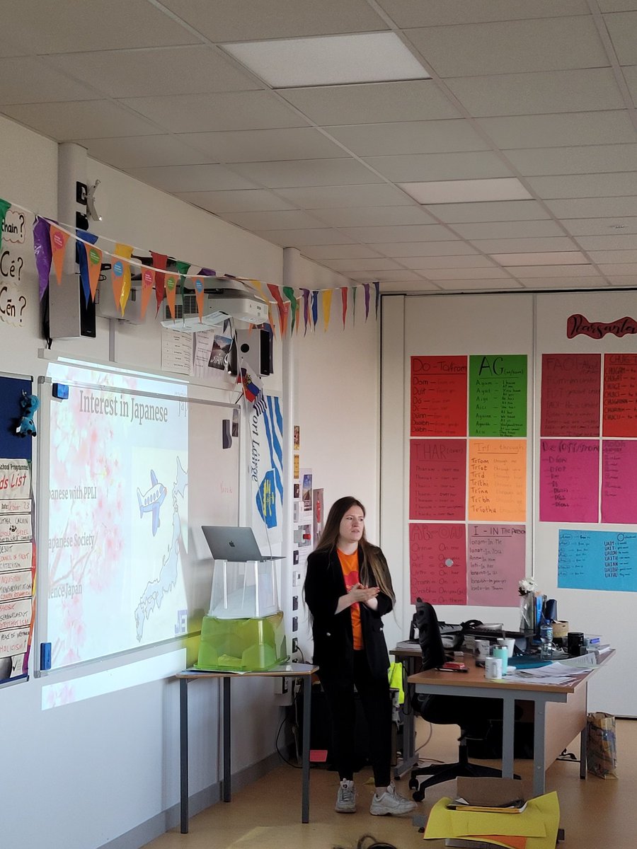 cmcauliffe2's tweet photo. @StepasideETSS is so grateful to @UCD_Japan for bringing the world of Japanese culture &amp; language to our TYs. Such energy &amp; enthusiasm - arigatou @langsconnect_ie #thinklanguages https://t.co/bfZUq8k3C2