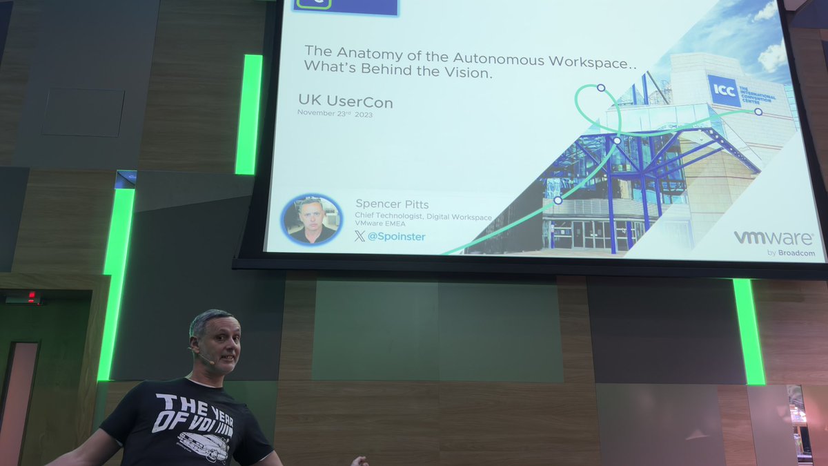 robbiej's tweet image. Last session of the day @UKVMUG #ukvmug @Spoinster sharing the reality behind the vision.