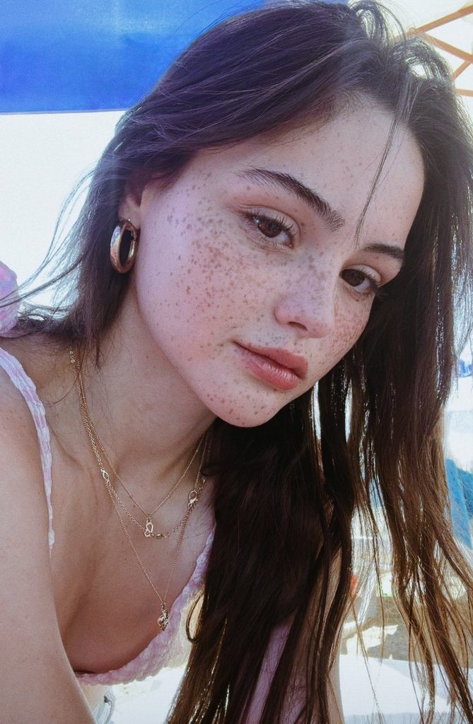 beach day 🌊⛱️