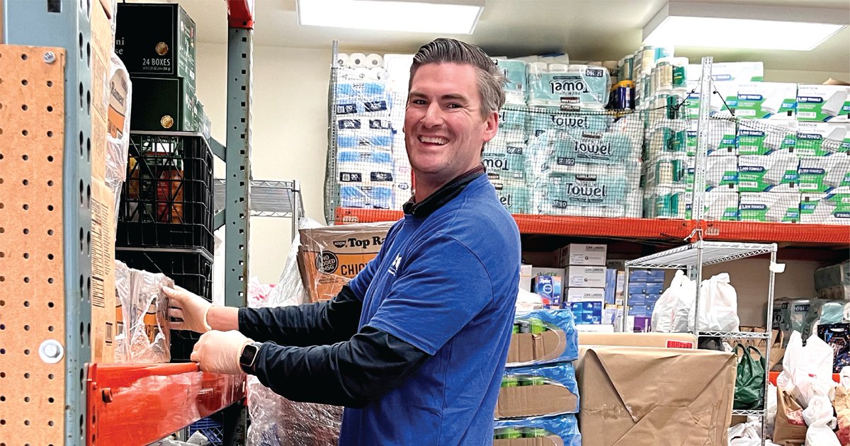 Grateful for community!  In the spirit of giving back to our communities, our team enjoyed volunteering for  Cardz For Kidz and Monument Crisis Center.  From everyone here at Saxco, we wish you a joyous Thanksgiving! 
#Thanksgiving #CommunityMatters #SaxcoServes