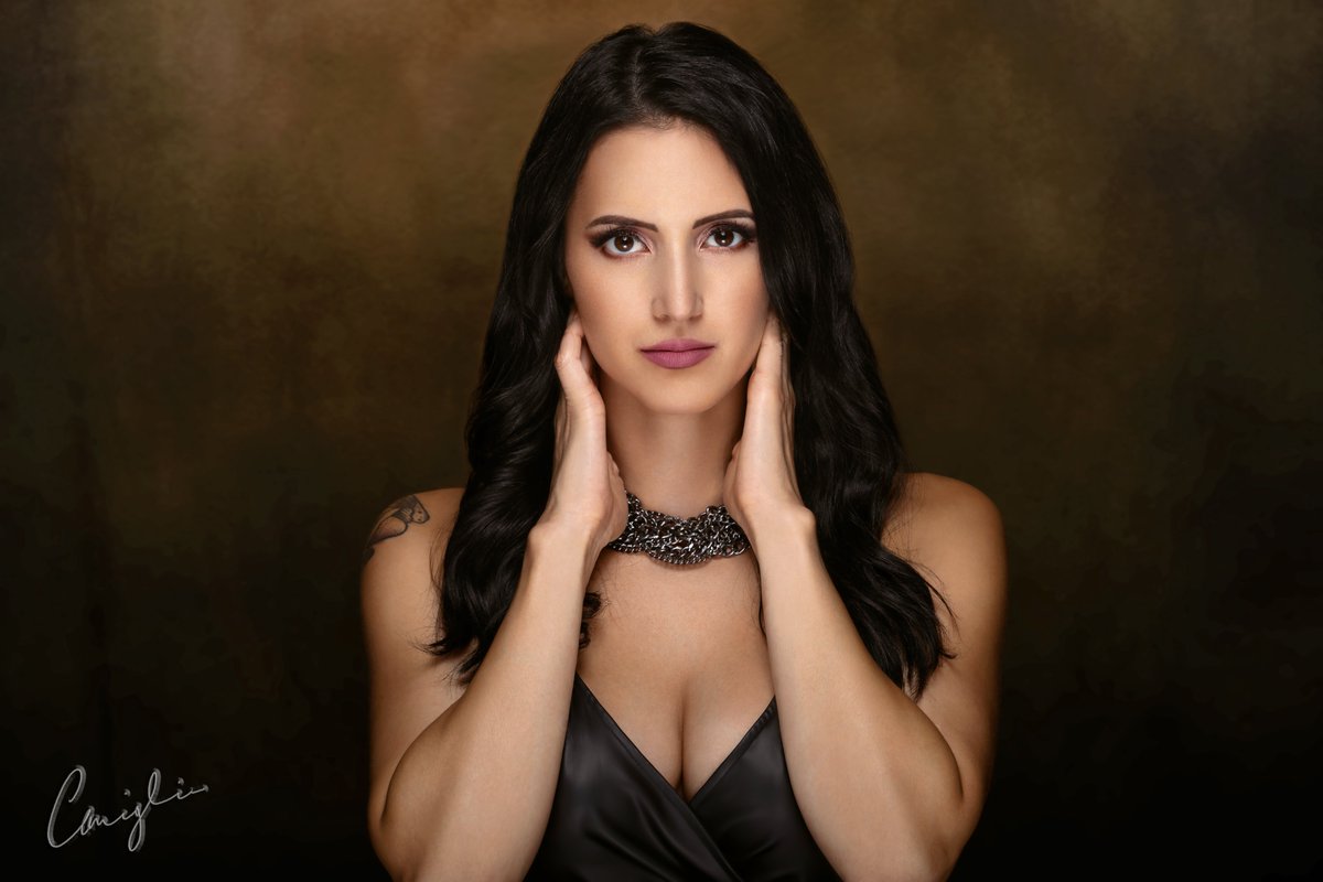 siciliano_david's tweet photo. Model Rakay Marie
Canon 5D MK IV f/7.1 ISO 50 lens 70-200mm Focal length 120mm #omaha #fitnessmodel #portrait #portraitphotography #midwestmodel #caniglia #photography #mexicana #ifbb