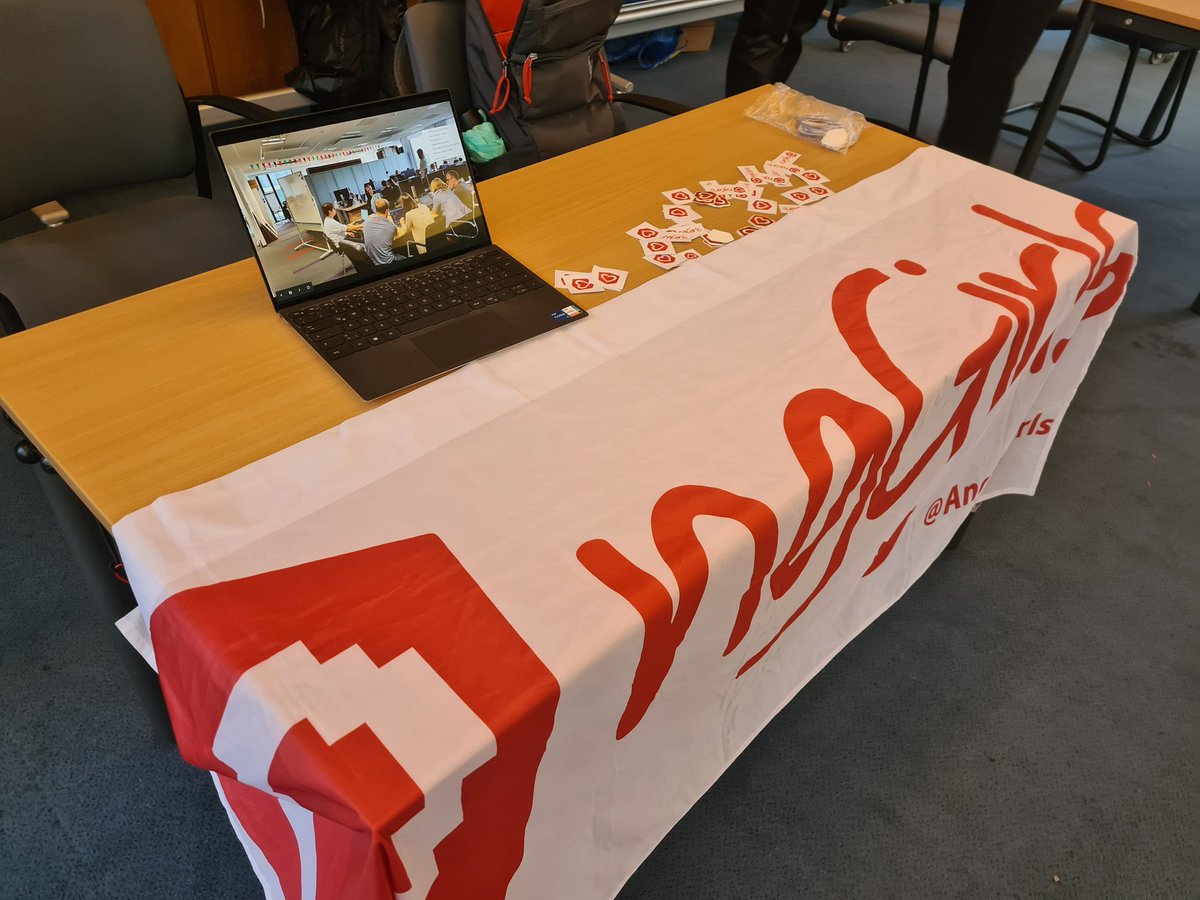 AngularGirls's tweet photo. Today we as #ngGirls were invited to a very nice event called "Femaleย Networks"ย withinย theย Women's Career Weekย at @TUBerlin ... with very suprising talks discussions aa the world is small ๐ค https://t.co/QU0lekiR1U