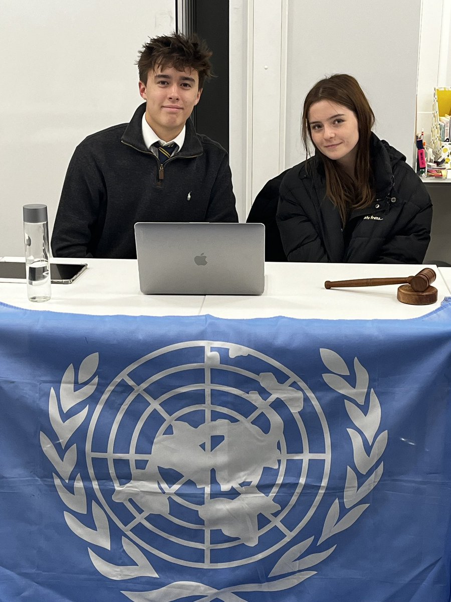 Our wonderful Secretaries General leading the debate