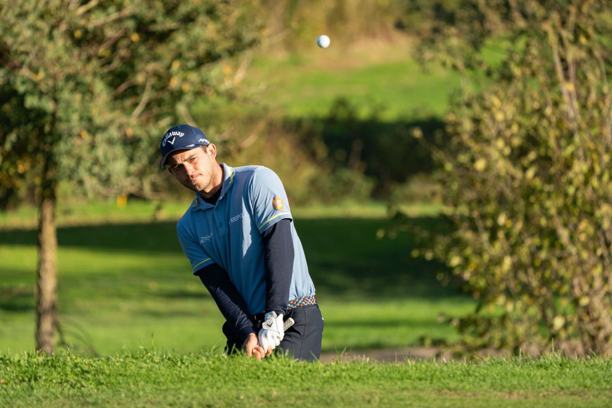 FederGolf's tweet image. 📍 Campionato Nazionale Open

Alla fine del secondo giro al Golf Nazionale di Sutri è al comando 🇮🇹 #Molteni con -7 seguito da 🇮🇹 #Cianchetti e #Rota, 2/i con -5.

🇮🇹 #DeLeo 4/o con -4, #DiNitto 5/o con -2 e #VecchiFossa 6/o con -1.

👉 federgolf.it/news/in-primo-…

#ItalianProTour