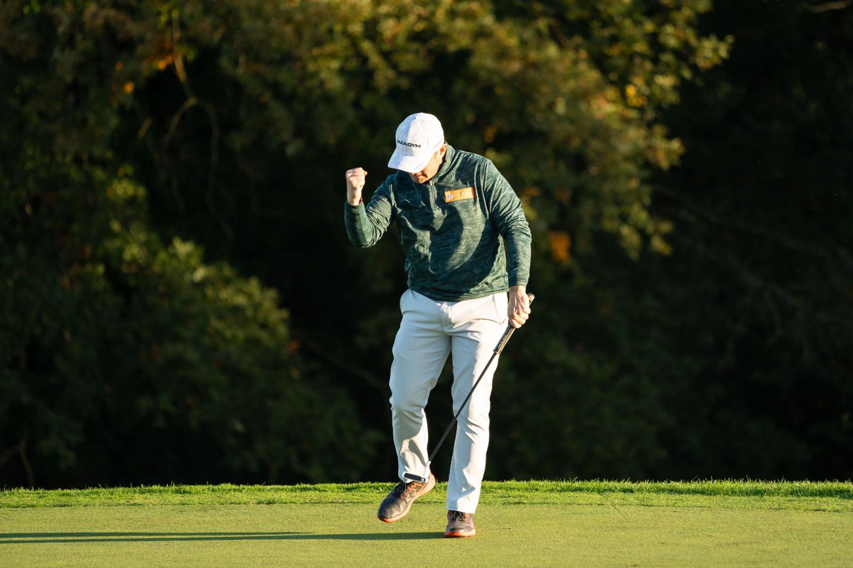 FederGolf's tweet image. 📍 Campionato Nazionale Open

Alla fine del secondo giro al Golf Nazionale di Sutri è al comando 🇮🇹 #Molteni con -7 seguito da 🇮🇹 #Cianchetti e #Rota, 2/i con -5.

🇮🇹 #DeLeo 4/o con -4, #DiNitto 5/o con -2 e #VecchiFossa 6/o con -1.

👉 federgolf.it/news/in-primo-…

#ItalianProTour