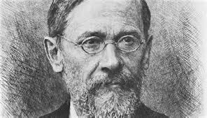 «Российское государство ведёт себя как цыганское племя, которому легче переехать на новую территорию, чем привести в порядок свою».

Василий Ключевский 
(1841 – 1911)