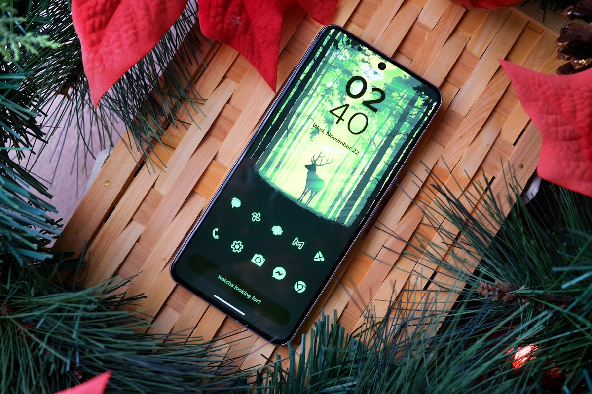 BackdropsApp's tweet photo. Happy holidays from Backdrops! Is your spirit animal a deer, a wolf or a bear? Check out our latest Backwood wallpaper series, available now within the app! 🦌🐺🐻 https://t.co/xqt0fMsWtX