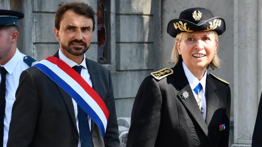 FilFrance's tweet photo. Voici donc La préfète Fabienne Buccio qui a interdit le rassemblement d'hommage pour Thomas à Lyon. Une manifestation qui s'annonçait pacifique .
Que pensez-vous de cette femme qui n'est jamais intervenue pour interdire les manifestations d'islamistes ? https://t.co/dPcJMzJVQb