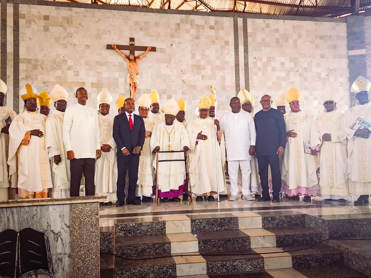 PeterObi's tweet photo. Yesterday, I joined many respected Nigerians, religious and political leaders including serving and Former Governors of Enugu State; Governors Peter Mbah, Ifeanyi Ugwuanyi, and Sullivan Chime in Emene, Enugu State. https://t.co/dYIpOFkLdz