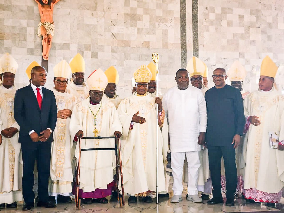 PeterObi's tweet photo. Yesterday, I joined many respected Nigerians, religious and political leaders including serving and Former Governors of Enugu State; Governors Peter Mbah, Ifeanyi Ugwuanyi, and Sullivan Chime in Emene, Enugu State. https://t.co/dYIpOFkLdz