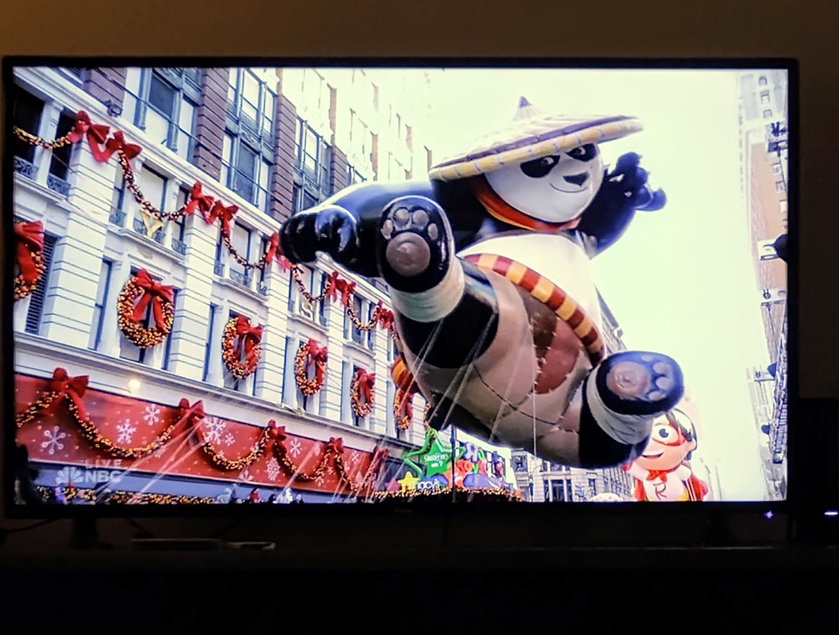 ScooterDoodles's tweet photo. Watching the Macy's Thanksgiving Day Parade with Mom, @jedileary, and the kids 🦃🏙️🎈😄 #Thanksgiving2023 #MacysParade #paradeballoons #paradefloats https://t.co/1ekEPE4gib