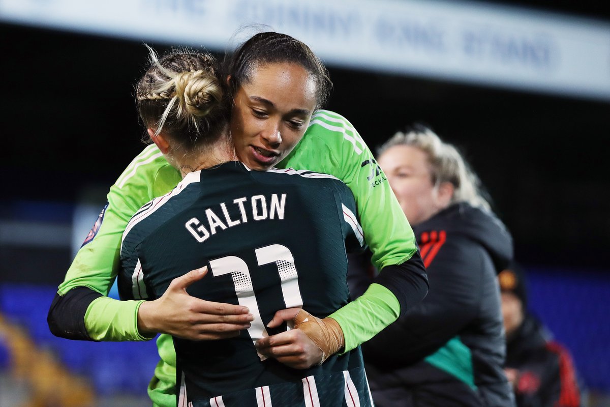 Former @OLReign standout Phallon Tullis-Joyce has kept two clean sheets in two Conti Cup matches for Manchester United, including a 1-0 victory over heated rivals Liverpool last night. 🧤

She was showed immense love after the match. ❤️