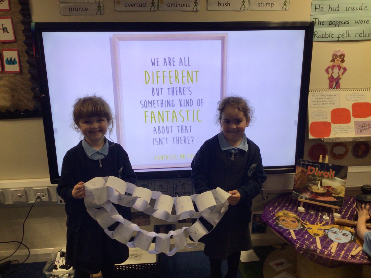 ReceptionGV's tweet photo. In PSHE, Reception created a peace chain to share happiness and joy with each other. @HelpPicture #Community #PERIinaction https://t.co/xi3UNPCSWf