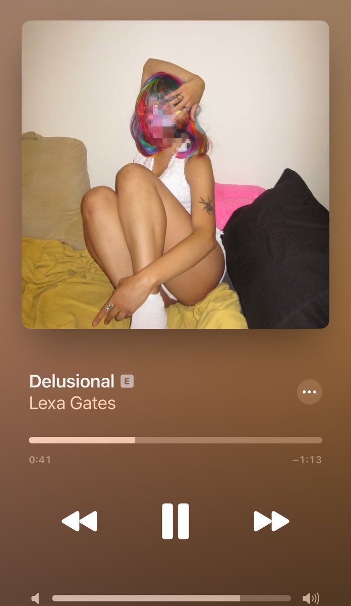 She switches it up different 🦩