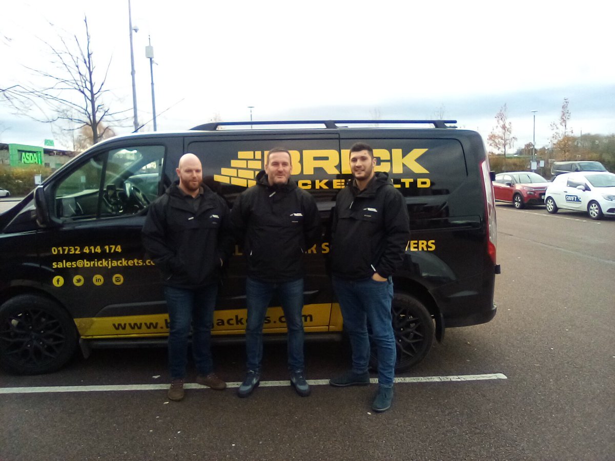 Victor <a href="/masonry_hhs/">HHS Masonry</a> below are the brains behind 'Super Trowel 2023' Jack , Joe <a href="/brickjackets/">Brickjackets Ltd ®️</a> Ashley <a href="/Bricklayersclub/">Bricklayers_Social_Club</a> - All are planning to attend @SPECMIX next year - Hands across the Water.