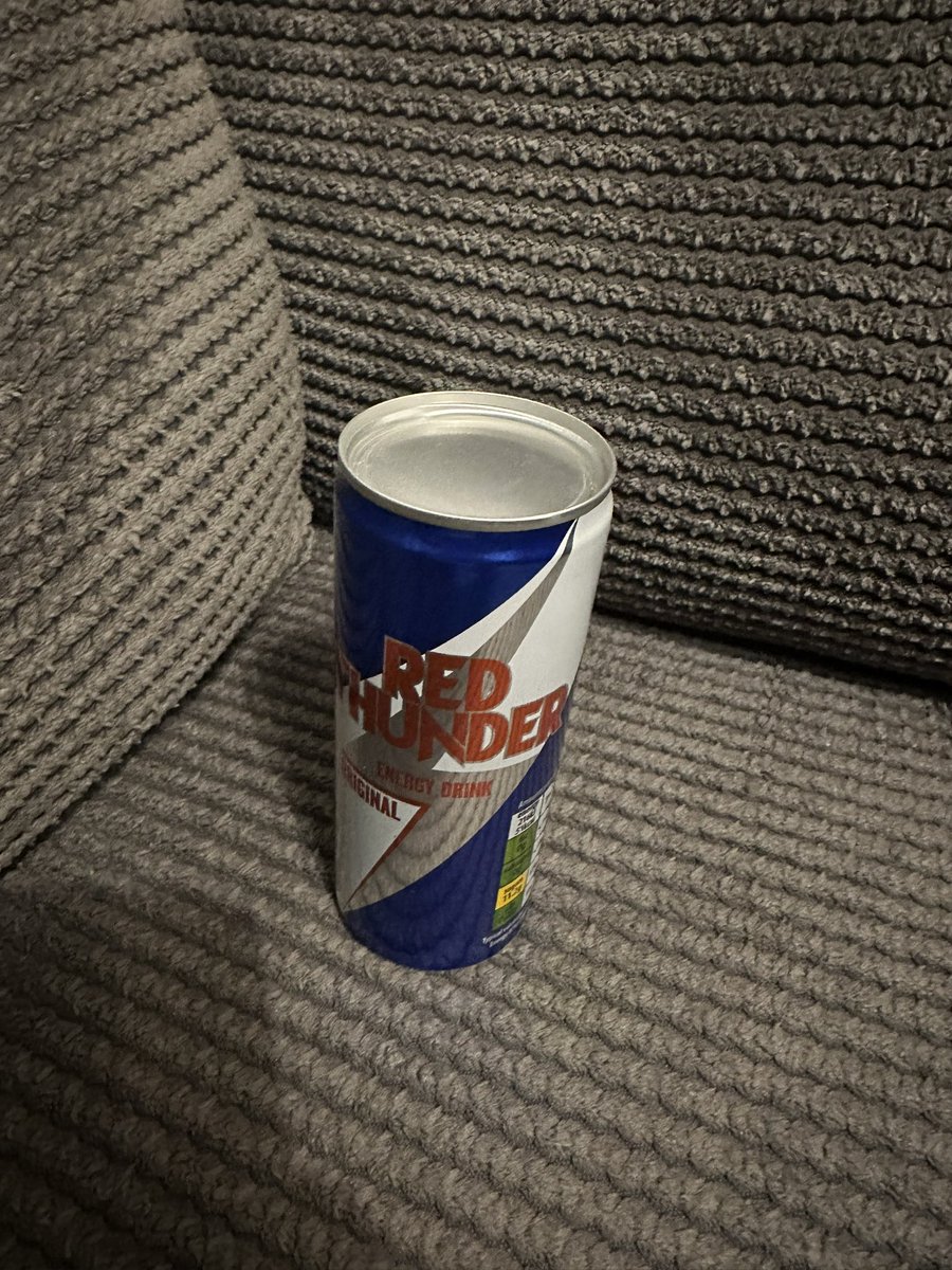 slfoster25's tweet photo. @AldiUK how on earth am I going to be able to drink this energy drink when there’s no opening #notasatisfiedcustomer https://t.co/ocKkxViWa5