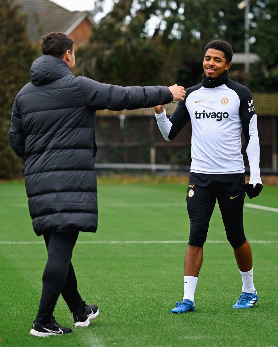 🔵 Chelsea announce Wesley Fofana’s back on Cobham’s grass. Working to be back with 1st team as soon as possible.

Understand Pochettino rates Fofana highly as part of his future #CFC plans.