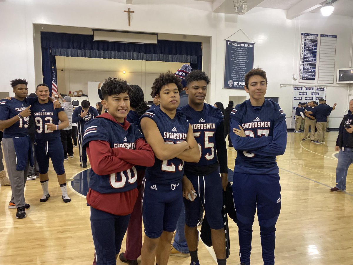 GabrielNDuarte_'s tweet photo. Is Throwback Thursday a thing still?

I had my chance to have a Thanksgiving practice back in 2019. Enjoy your day to all the teams and players practicing today!! It’s a special memory. 

Happy Thanksgiving yall!! https://t.co/xa5DI4SLO5