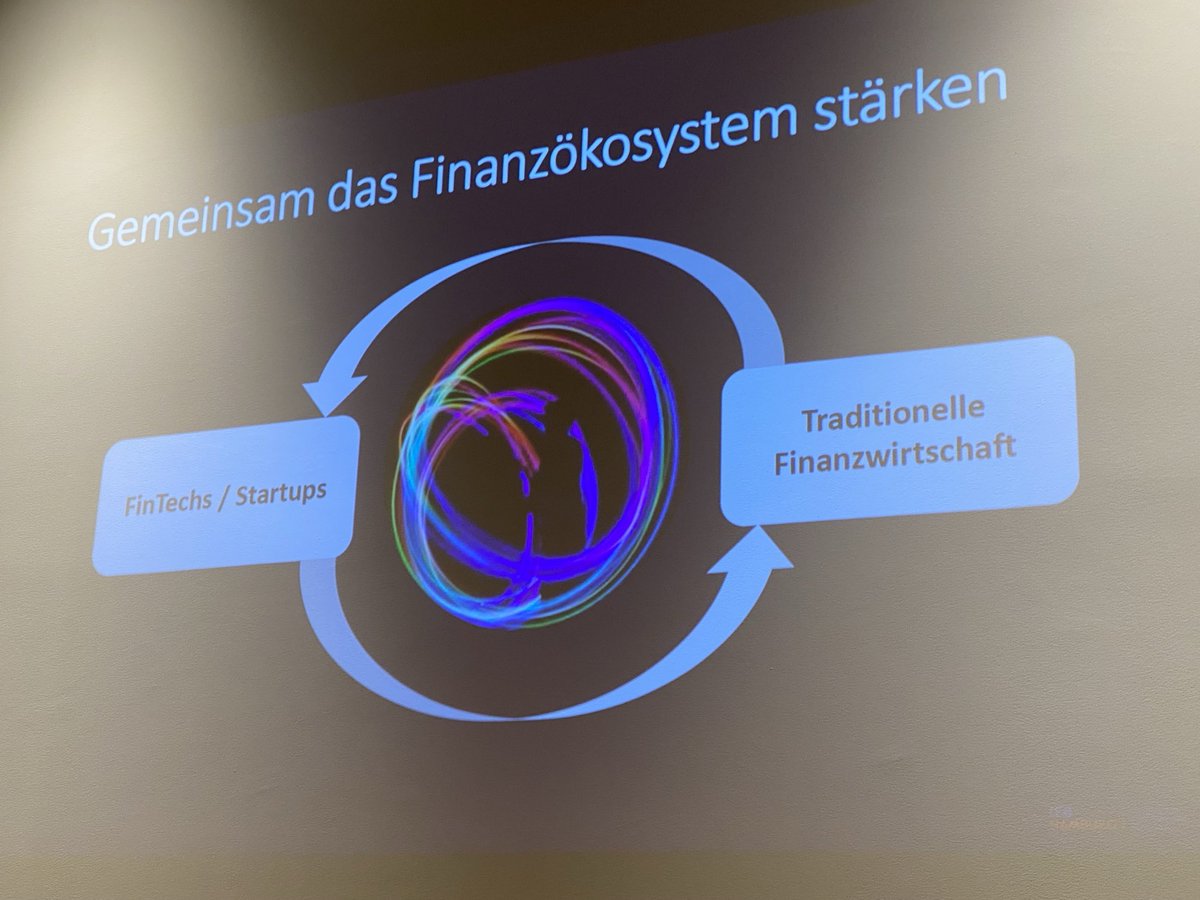 ADressel's tweet photo. Unser Programm #InnoFinTech meets @bankenverband - rd. 9 Mio.€ stellt die @FHH_FB für Startups 🚀 aus der Finanzwirtschaft bereit. Heute Abend stellen diese sich in den Räumen der @commerzbank bei den Hamburger Banken vor. Ein super pitch deck für gute💡! https://t.co/17bBKZspT1