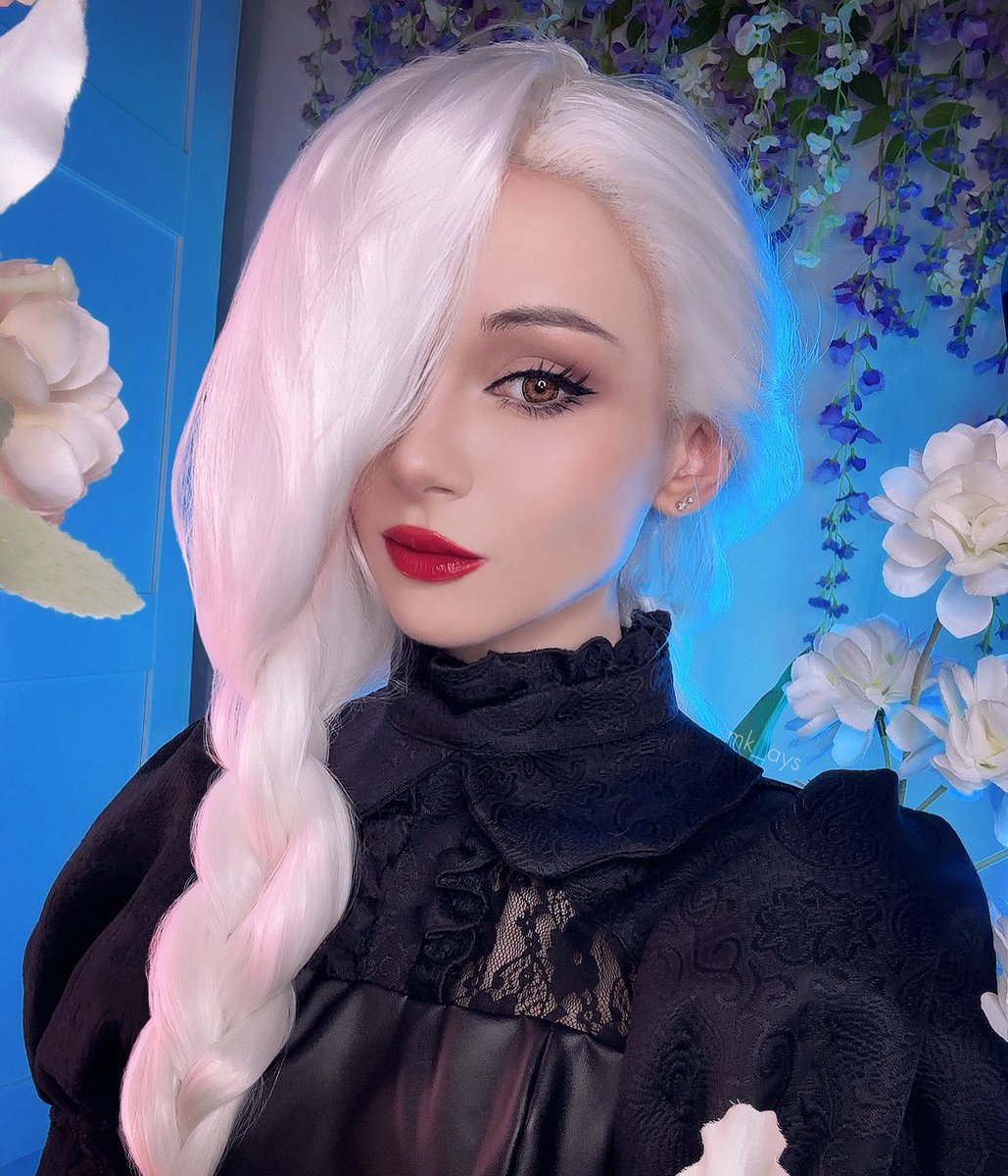 Mei Mei strikes, elegance and might combined

#jjk #JujutsuKaisen #meimei #cosplay