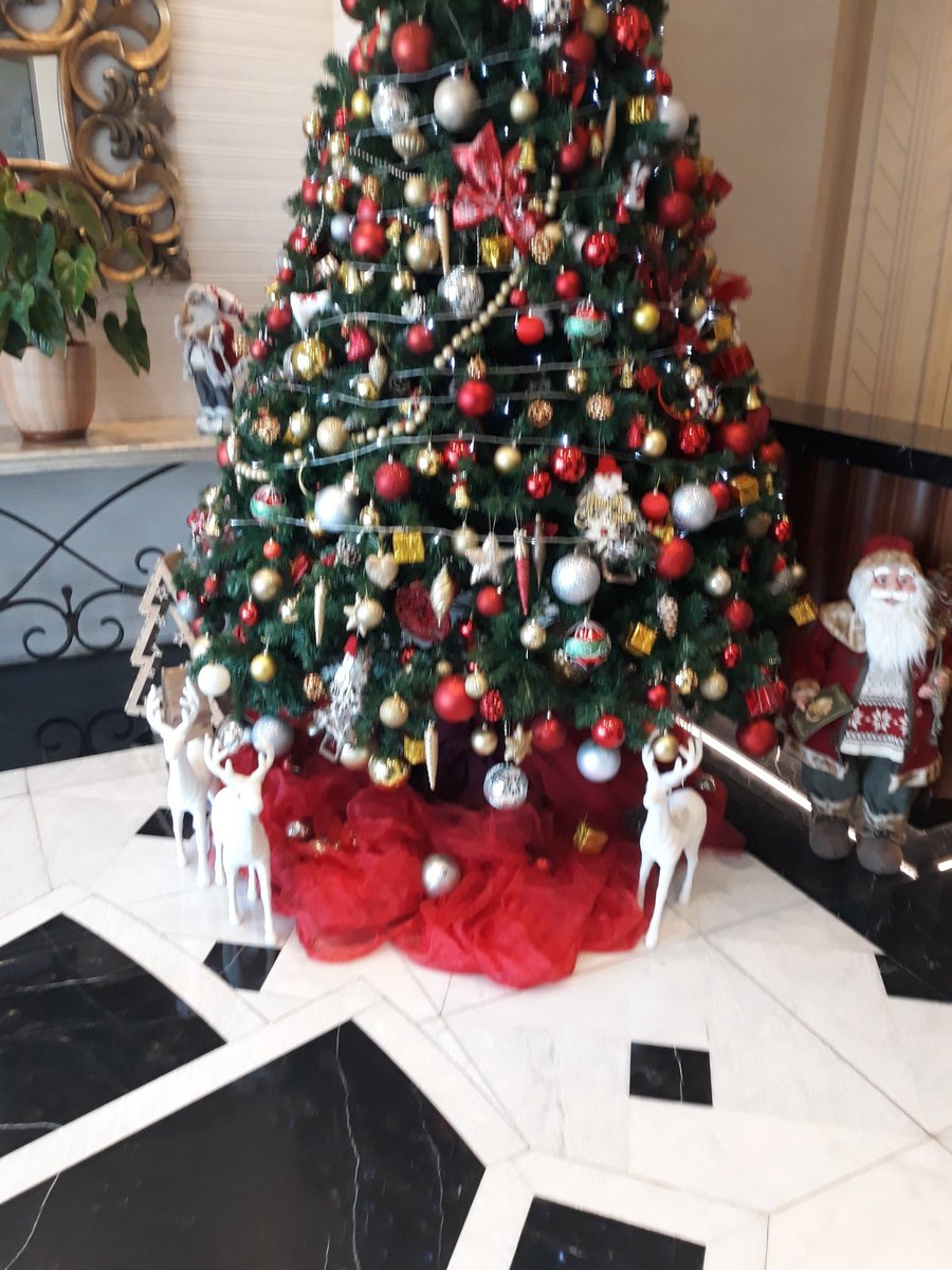 Colony casıno yılbaşı ağacı güzel olmuş