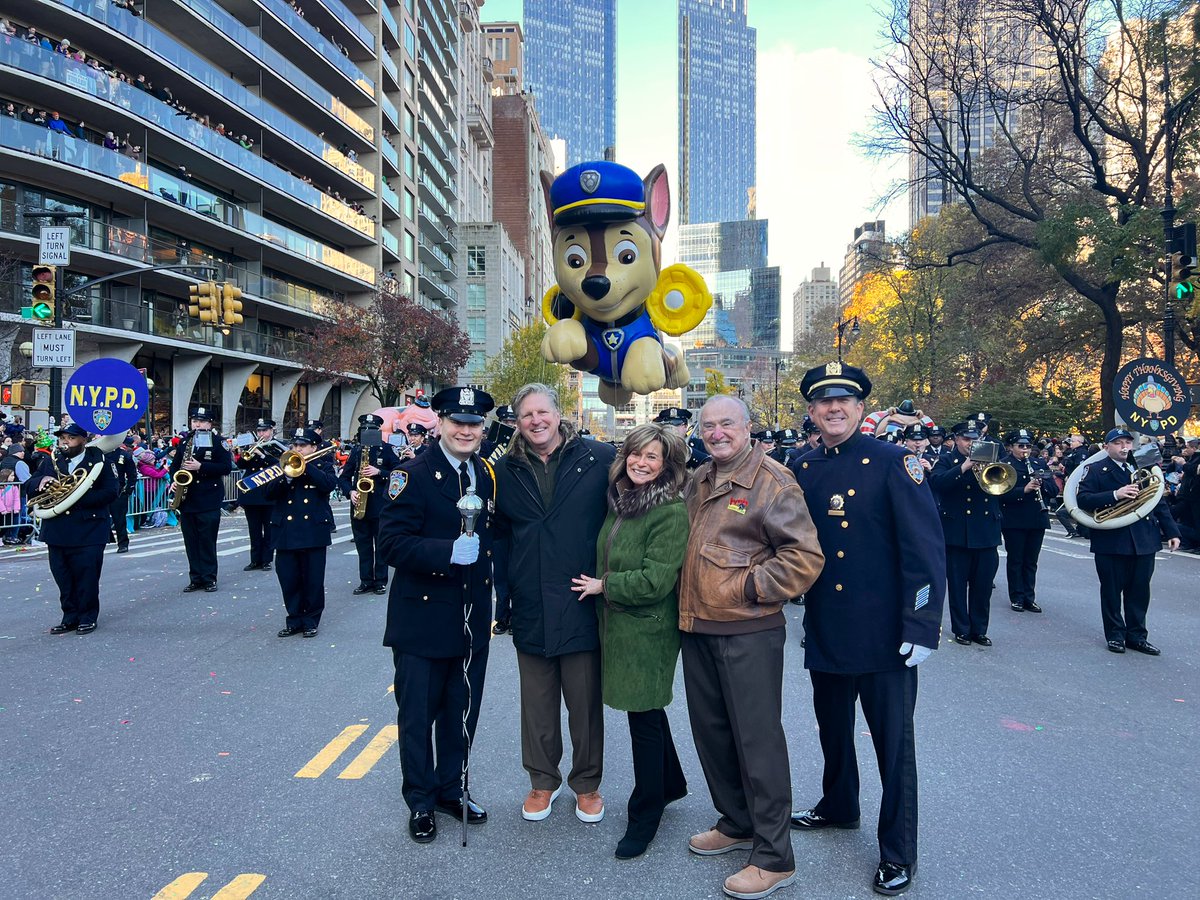 CommissBratton's tweet photo. My #Thanksgiving Message to Law Enforcement 

To American Law Enforcement:

President Teddy Roosevelt once said, “Let us remember that, as much has been given us, much will be expected from us; and that true homage comes from the heart as well as from the lips and shows itself in deeds.”

As members of law enforcement, you embody our former President’s words. You have raised your right hand and swore an oath to ensure the safety of those you serve — at any cost. 

The Profession we love is not short on challenges, but fortunately it is also not short on men and women who rise to meet them head on. I firmly believe the vast majority of the public recognizes this, too, and is grateful for your dedication to fighting crime and disorder.

As you put on your uniform and gun belt, know that you are part of something bigger than yourself. You each share a place in a storied history alongside those who have dedicated themselves to the service of others — and the all too many who made the ultimate sacrifice. It is your solemn responsibility to carry on their important work.

Thank you for choosing to serve our communities, and for being the future of policing. I salute you, and wish you and your loved ones a happy Thanksgiving.

Sincerely,
Bill Bratton