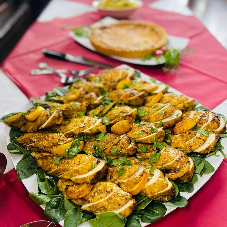 PartiesToGoUK's tweet image. Q: Which is better, a sit-down meal or a buffet? A: It depends on your guests, budget and the event itself! We can tone-down a formal meal or jazz up a platter. Here are a few ideas to whet your appetite!

#PartyPlanning #EventsCatering #PartiesToGo