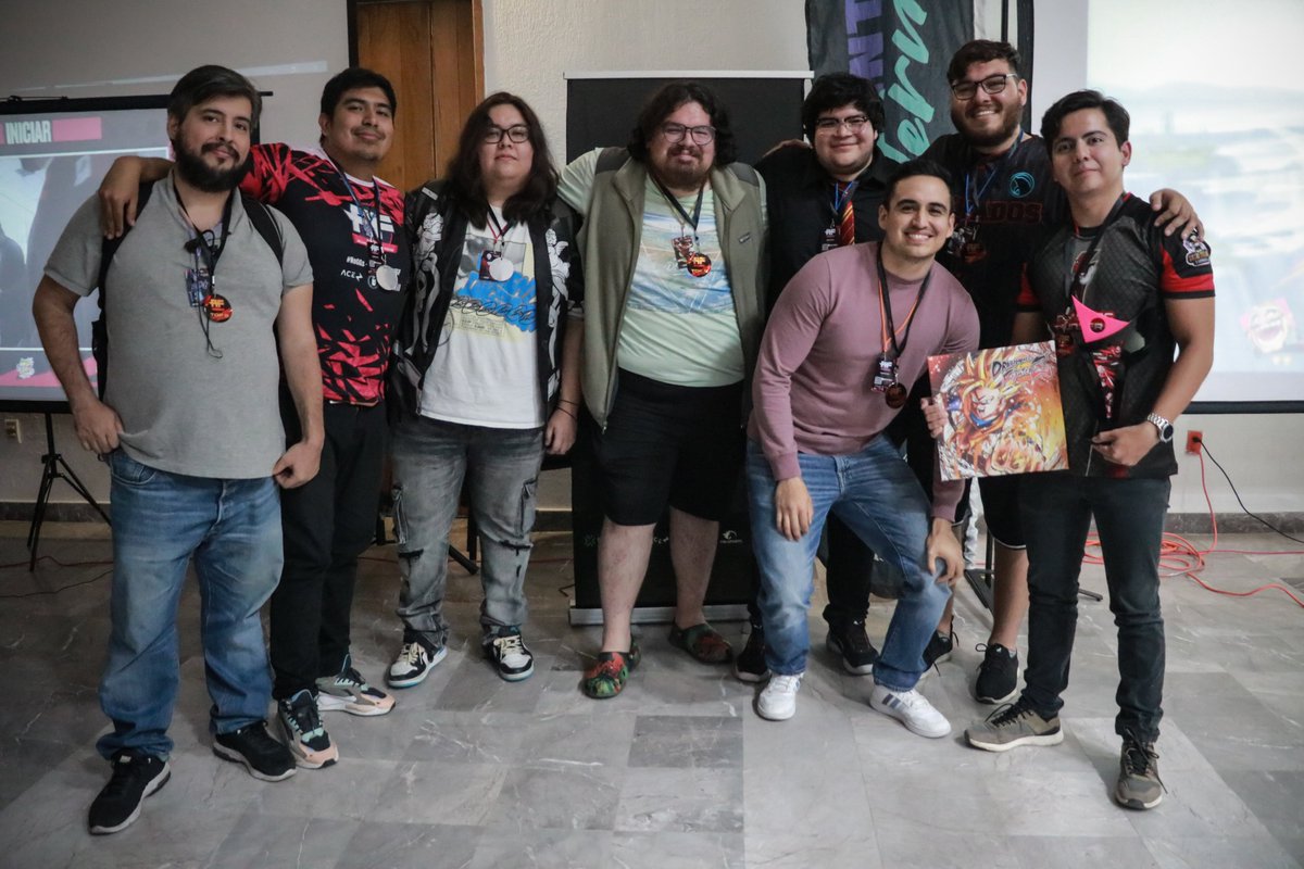 af_gdl's tweet photo. Neku defiende su título en #DBFZ y mantiene su lugar del guerrero supremo en #AFFEST23 👊

🥇 @Neku_FGC
🥈 @DanyMzt_FGC
🥉 @supersnakessj4
4º @Emisupers
5º @RepsMuzan | @RagnaPho3niX
7º @rdmitrio | @1Revazgg

¡Los esperamos para la siguiente edición!
@geeksroommx | @Akendor https://t.co/Z7HhMKYcTD